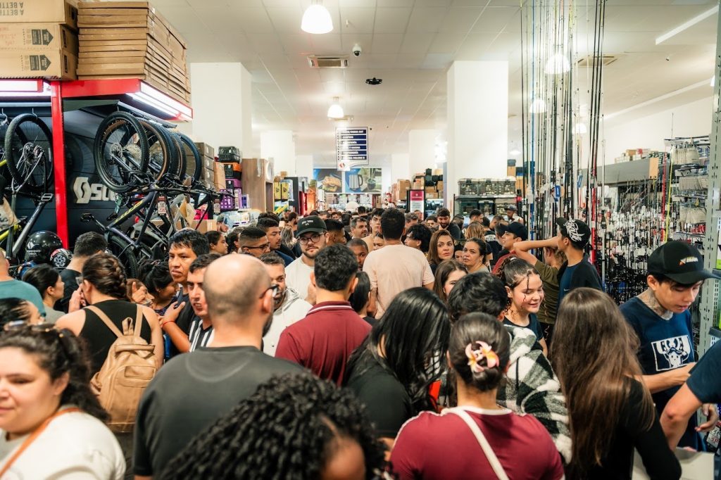 Impresionante inicio del segundo día de Black Friday en Shopping China